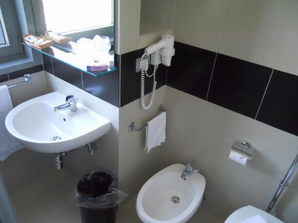 Executive Business Hotel image 21